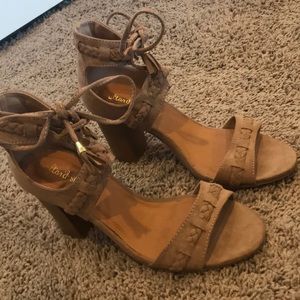 Altr’d State high heels